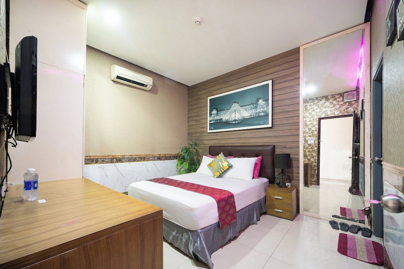 Collection O District 10 Near Van Hanh Hospital Formerly Lan Rung Hotel, Ho Chi Minh City, Vietnam