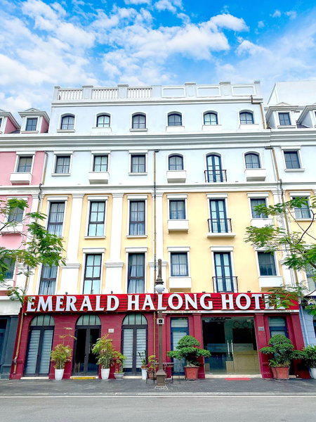 Emerald Halong Hotel, Ha Long, Vietnam