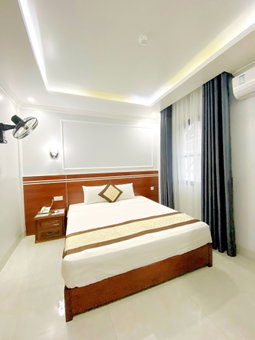 Emerald Halong Hotel, Ha Long, Vietnam