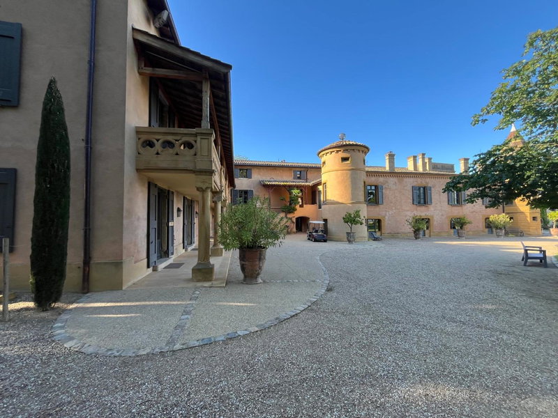 Château de Briante, Saint-Lager, France