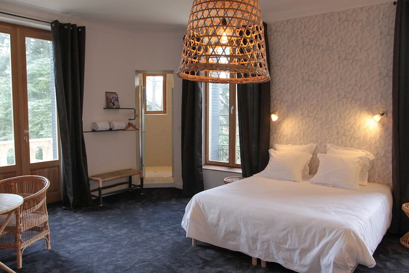Eclosion Château Hôtel & Restaurant, Saint-Paul en Jarez, France