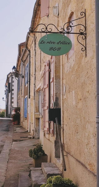 Le rêve d'Alice, Saint-Puy, France