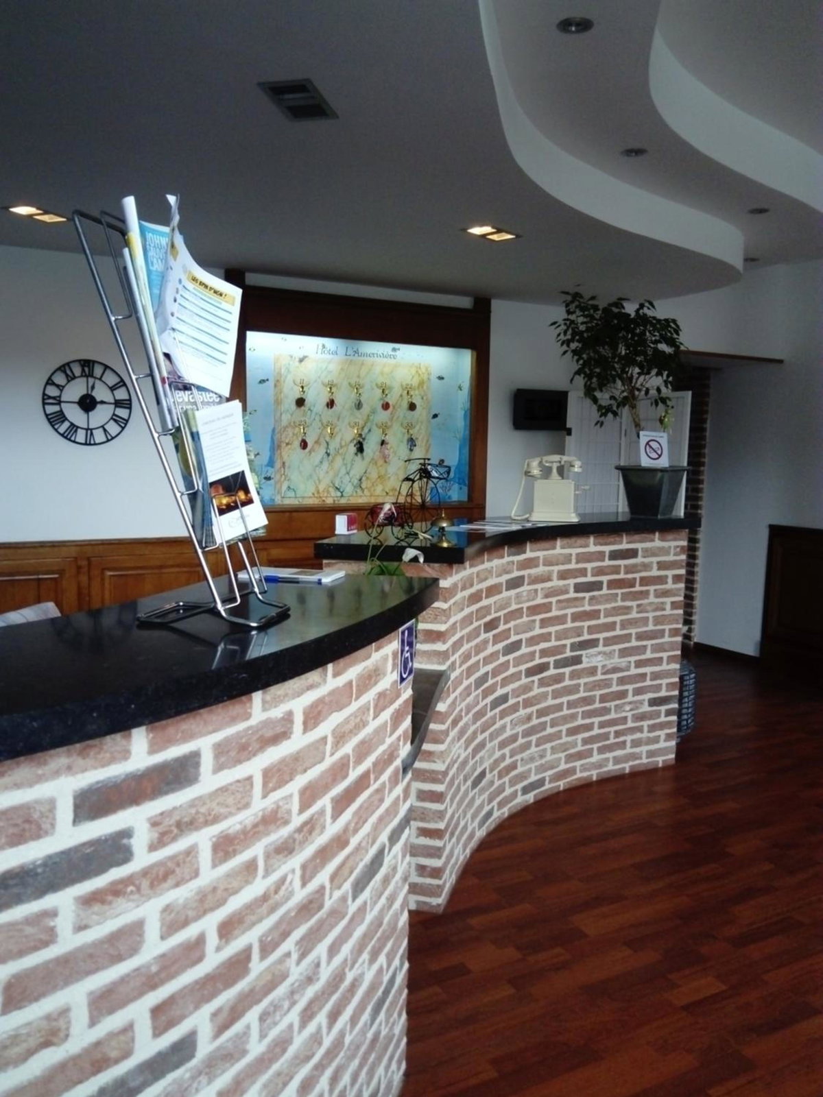 Hotel · Hotel L'Ameriviere***, Aubrives