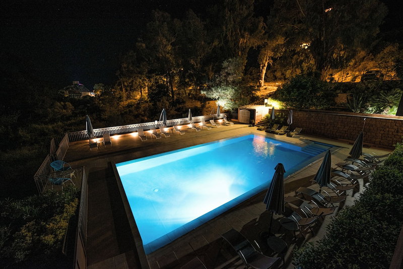 Hôtel Corsica, Ota, France