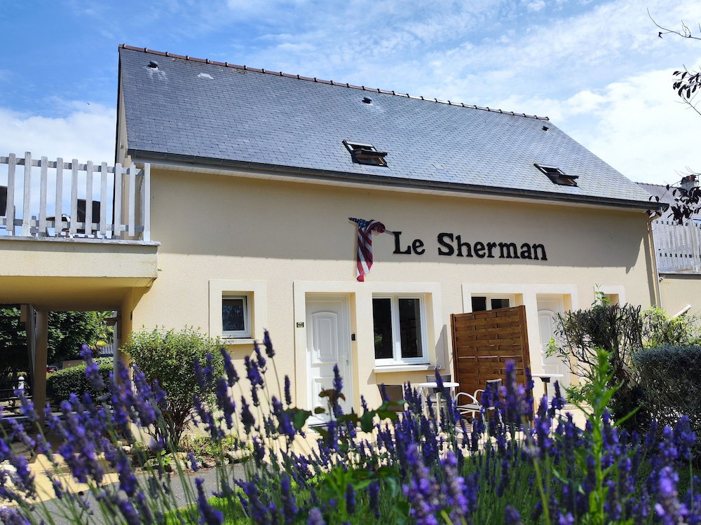 Hotel · Résidence de Tourisme Le Sherman, Colleville-sur-Mer