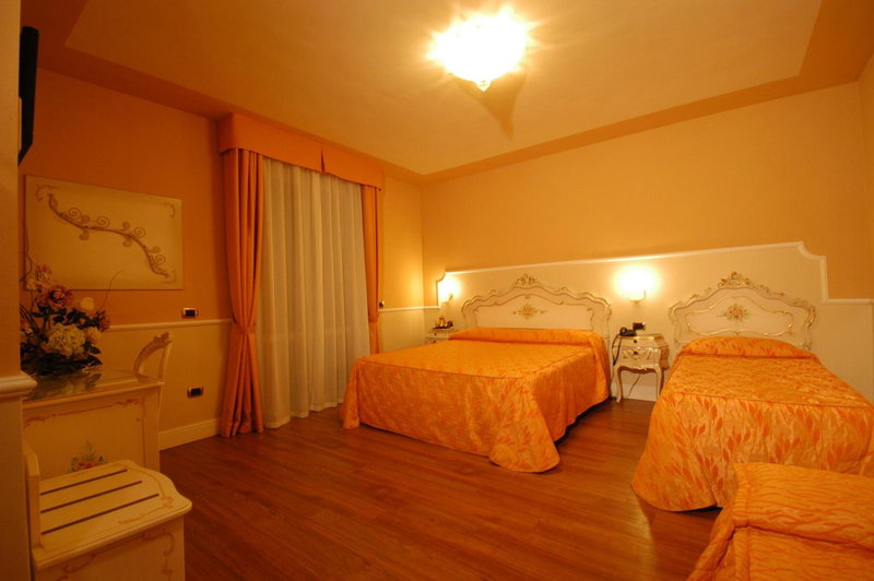 Hotel Confine, Colà di Lazise, Italy