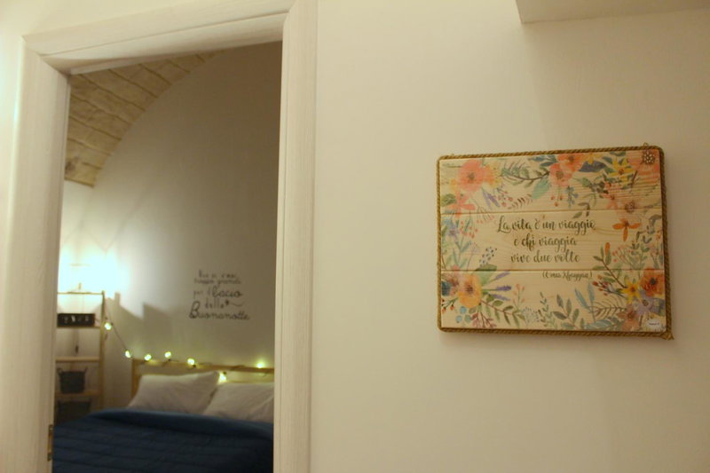 DeShome Guest House, Bari, Italy