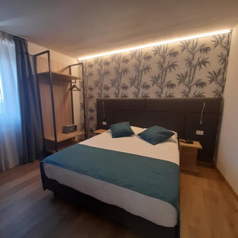 Bike Hotel Touring Gardone Riviera & Wellness, Gardone Riviera, Italy