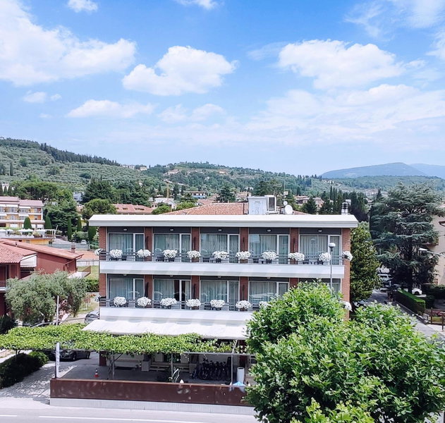 Hotel Benaco Garda ***S, Garda, Italy