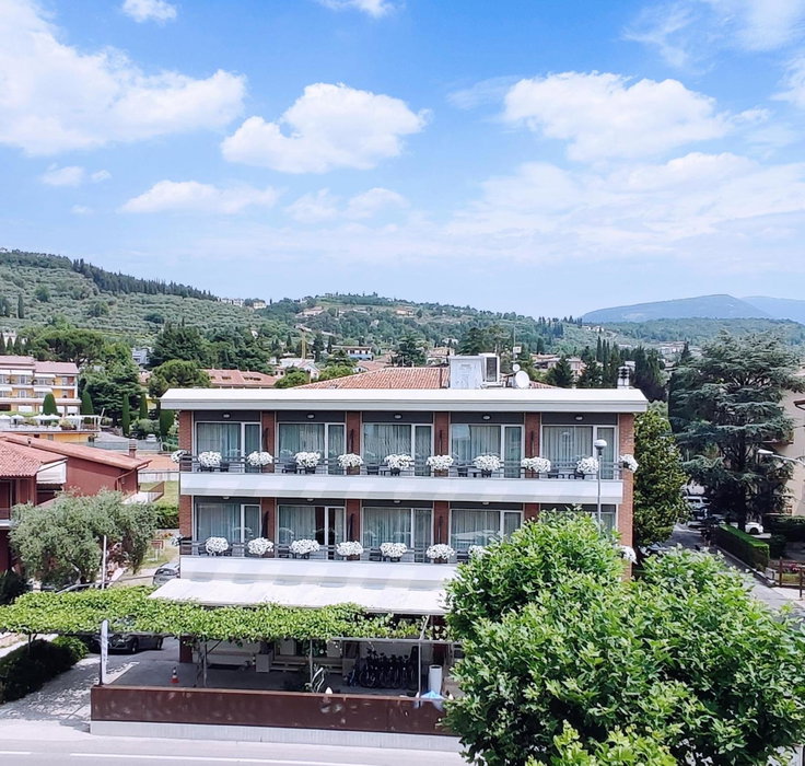 Hotel Benaco Garda ***S, Garda, Italy