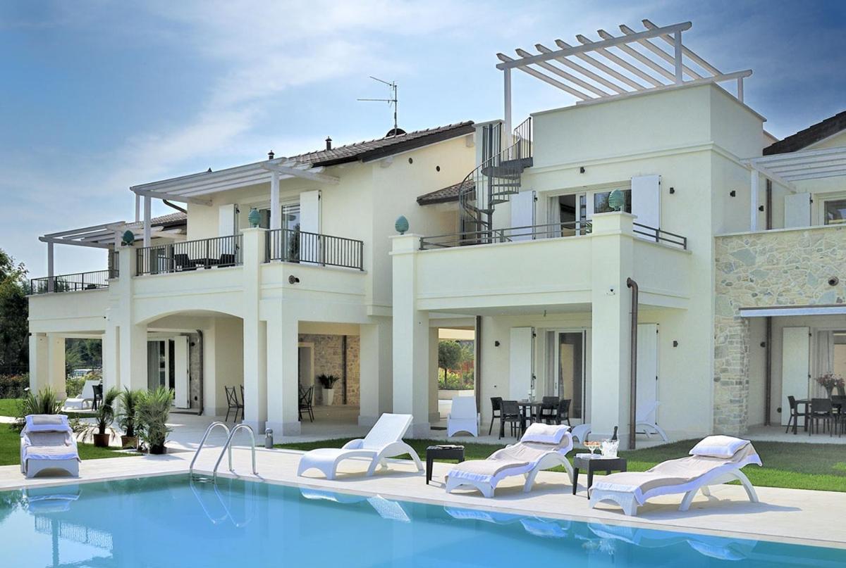 Villa Onofria, Italy