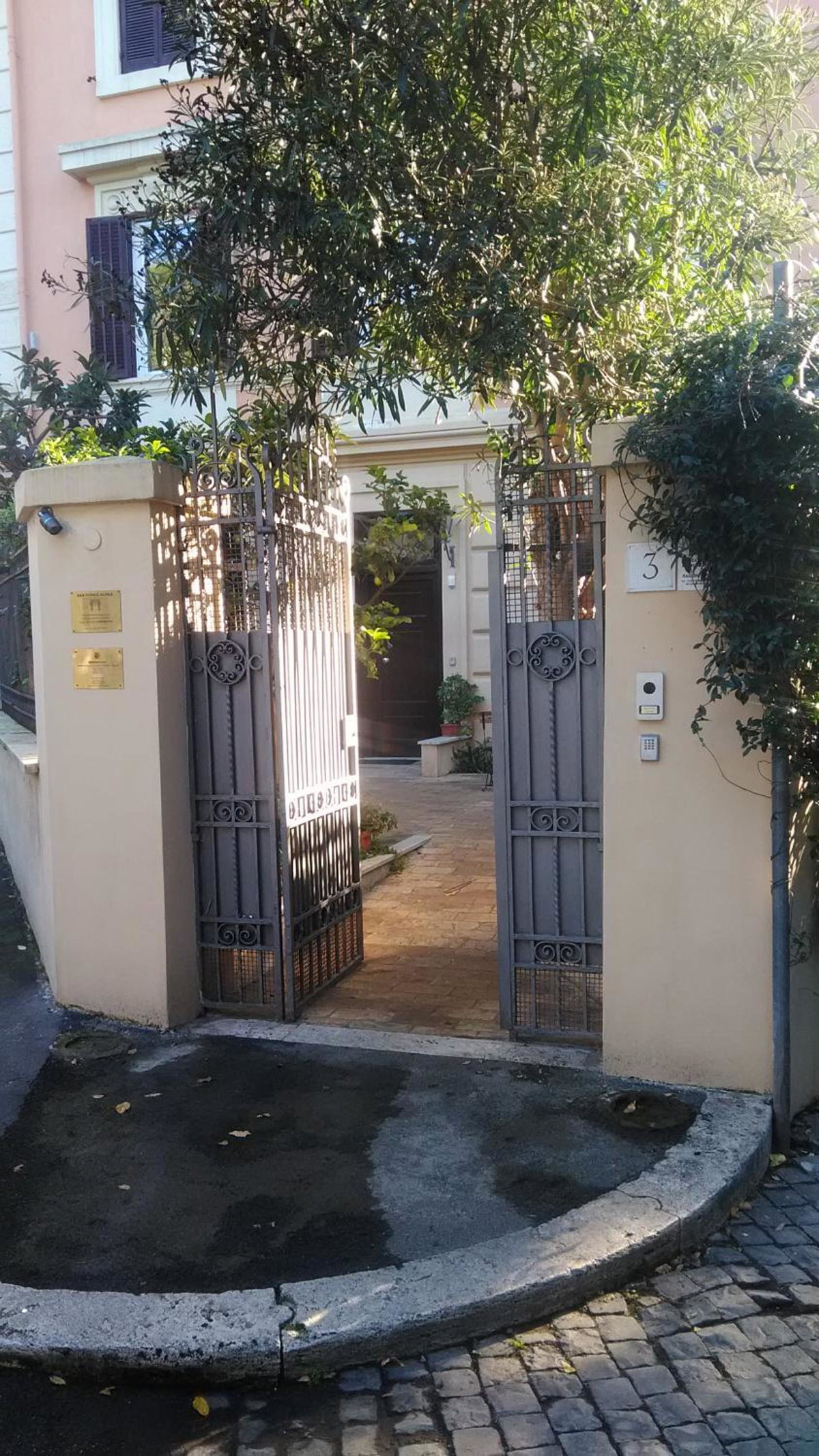 B&B Domus Aurea, Italy