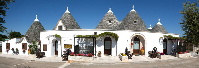 Bed and Breakfast Trulli San Leonardo, Alberobello, Italy