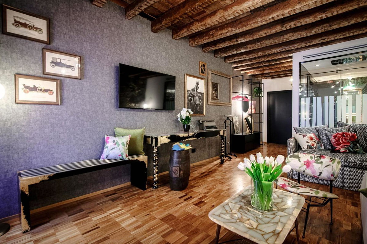 Hotel · Vitrum - Como Luxury Suites, Como