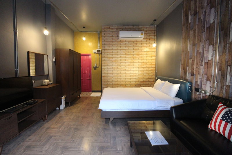 One Beat Vintage & Bistro, Chonburi, Thailand