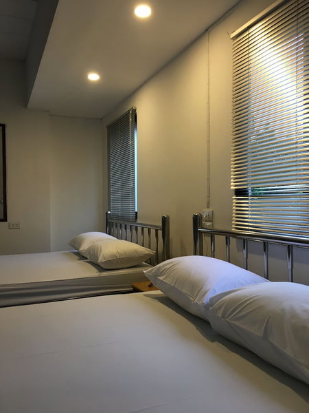 AP Aparment, Krathum Baen, Thailand