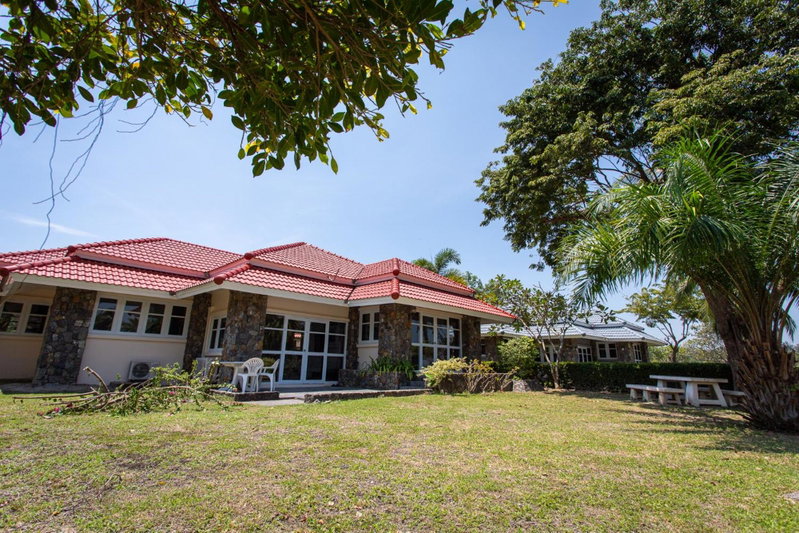 F4 Beach house Kitchen BBQ 3 bedrooms Large yard, Rayong, Thailand
