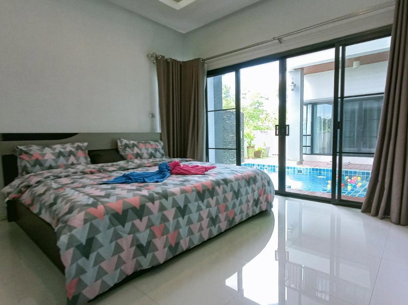 Richly Pool Villa @ Phitsanulok, Ban Ko, Thailand