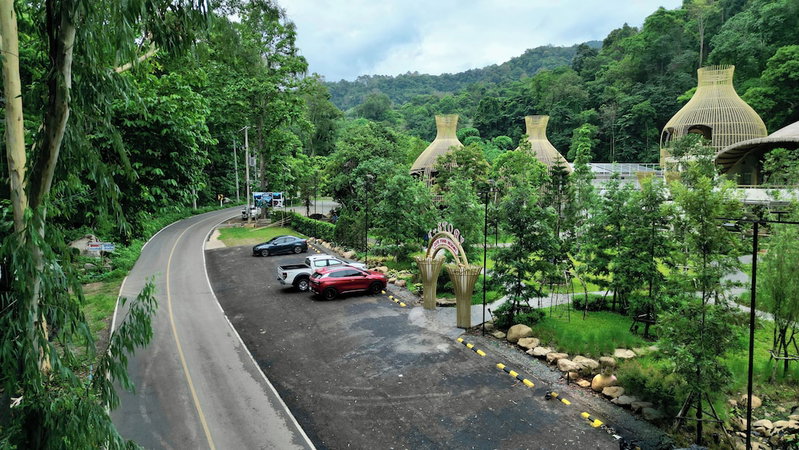 T-Story Maekampong, Mae On, Thailand