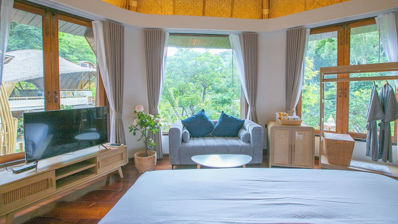 T-Story Maekampong, Mae On, Thailand