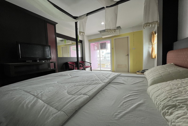 Phongsathon Mansion, Bangkok, Thailand