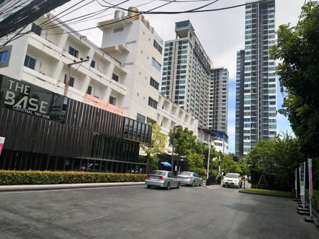 The Base Condo, Pattaya Central, Thailand