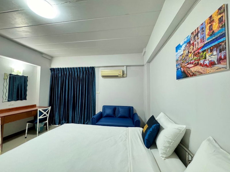 Nicha Residence Hotel, Bangkok, Thailand