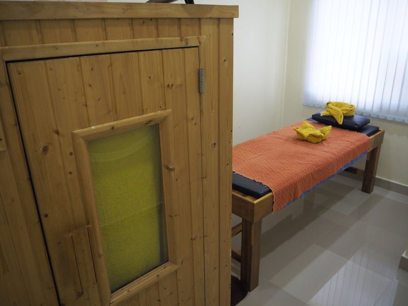 Suksomboon Hotel, Surat Thani, Thailand