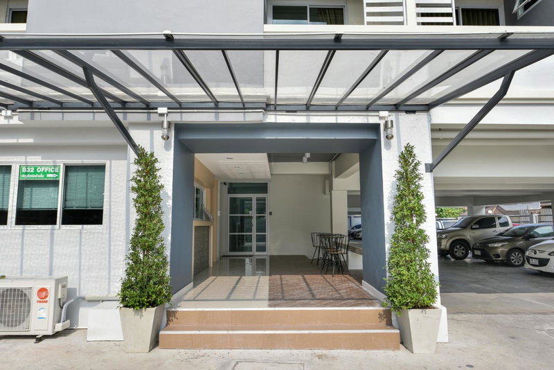 B32 Apartment, Bangna, Thailand