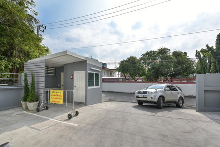 B32 Apartment, Bangna, Thailand
