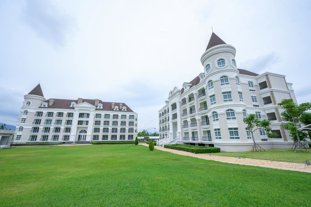 Chateau de Khaoyai Hotel & Resort, Thailand