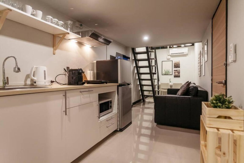 S1 Large Duplex Silom 3 Beds, Full Kitchen WIFI, Bangkok, Thailand