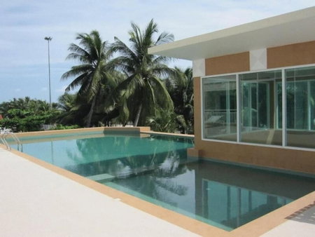 Nanachart Bangsaen, Chonburi, Thailand