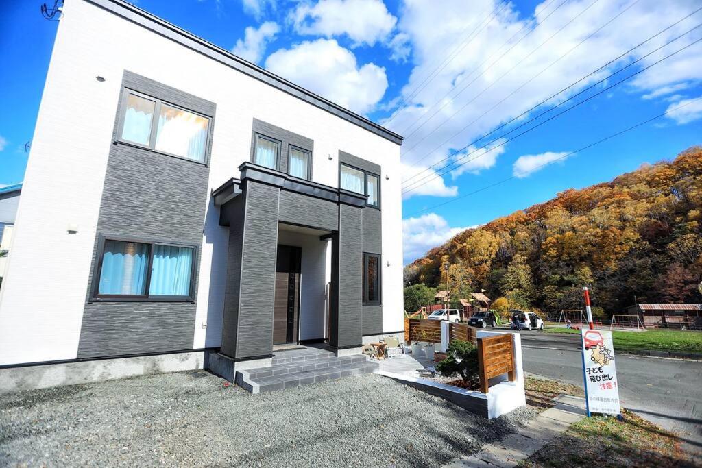 Furano CUBE SUGAR-方糖民宿,步行8min到雪场,3 brs,Max 6ppl, Japan