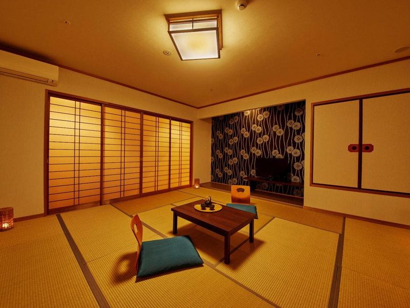 Ooedo Onsen Monogatari Premium Seiunkaku, Awara, Japan