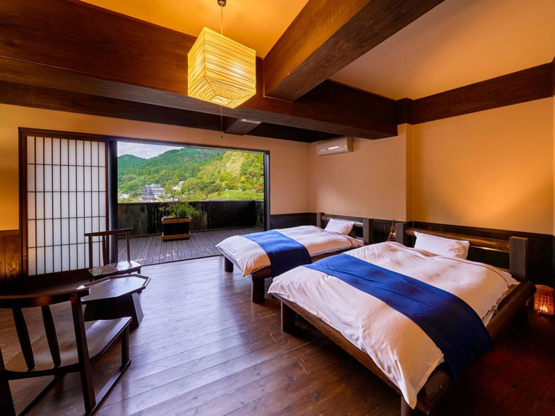 Ooedo Onsen Monogatari Terunoyu, Maniwa, Japan