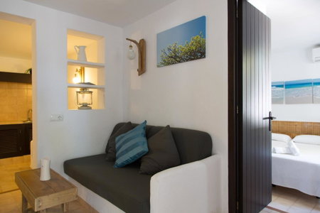 Apartamentos Noray, Es Calo, Spain