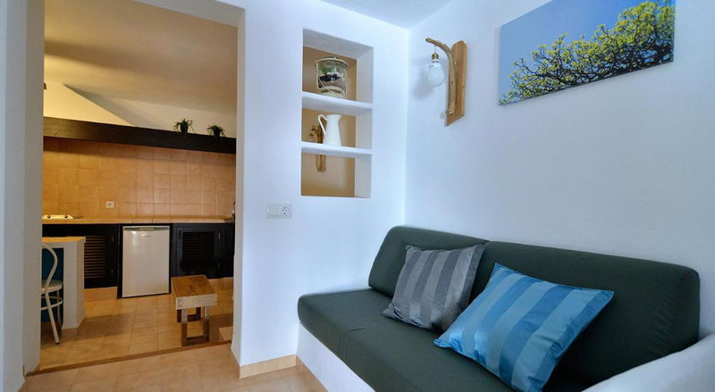Apartamentos Noray, Es Calo, Spain