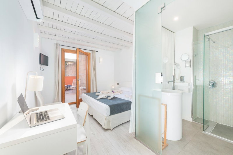 Alcudia Petit - Turismo de Interior, Alcudia, Spain