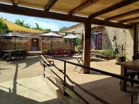 Mas Del Llop Blanc - Dog friendly Hostal Rural - B&B, Sobrestany, Spain