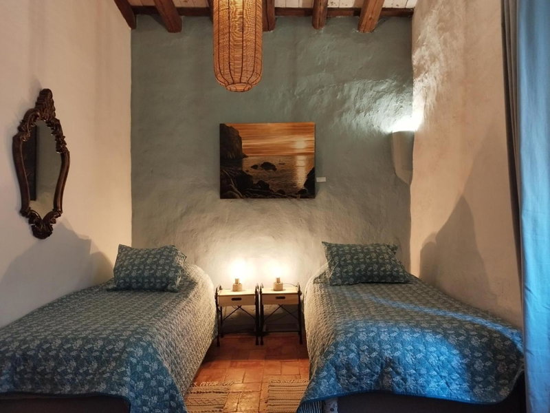Mas Del Llop Blanc - Dog friendly Hostal Rural - B&B, Sobrestany, Spain