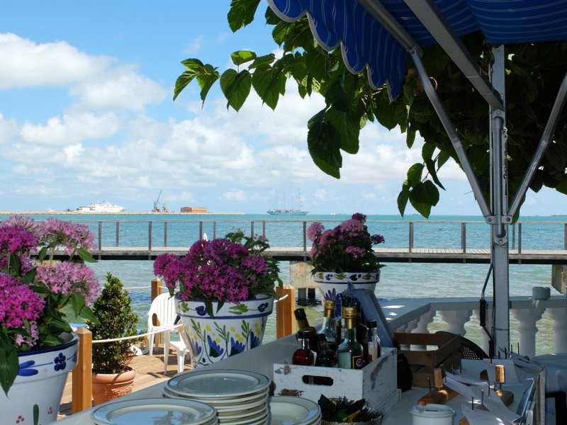 Hotel Restaurant Juanito Platja, Sant Carles de la Ràpita, Spain