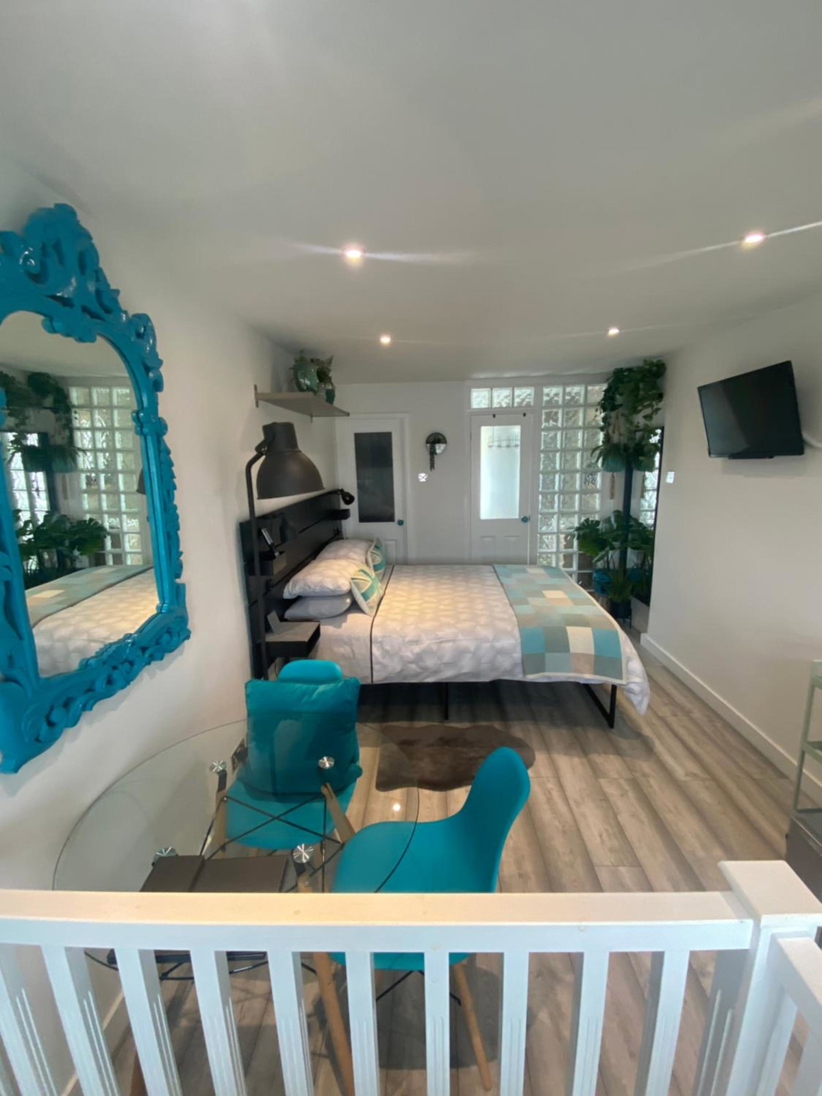 Studio Tavros, United Kingdom