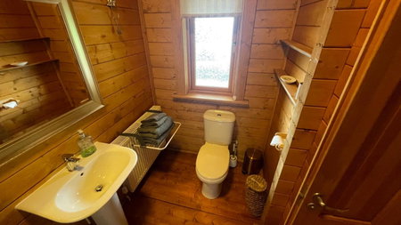 Blossom Cabin - Little log Cabin in Wales, Newtown, United Kingdom