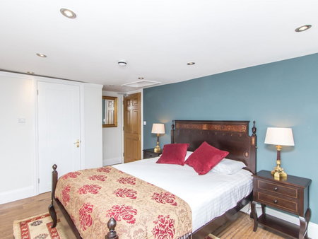 3 Berkeley Square Guesthouse, Bristol, United Kingdom