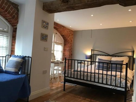Stoneleigh Barn Bed and Breakfast, Sherborne, United Kingdom