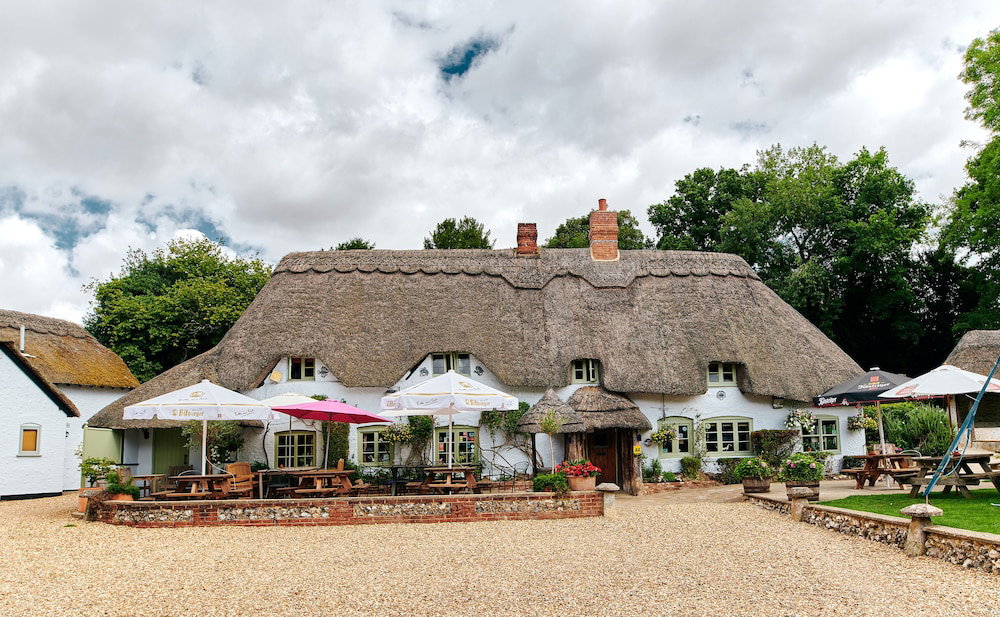 Hotel · The Hatchet Inn, Andover