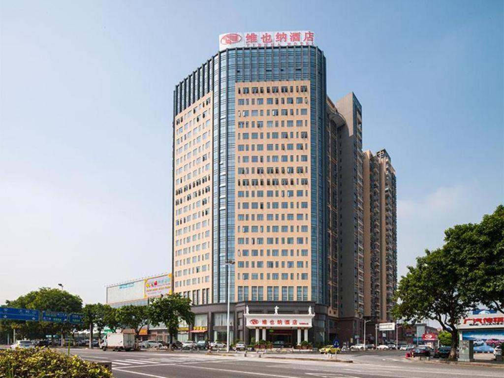 Vienna Hotel Guangdong Dongguan Chengnan Station, China
