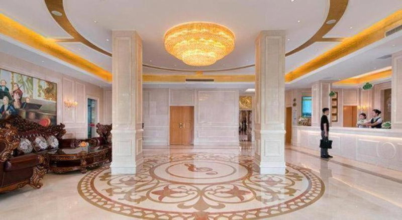 Vienna Hotel Hubei Jinzhou Changjiang University, Ts'ao-shih, China