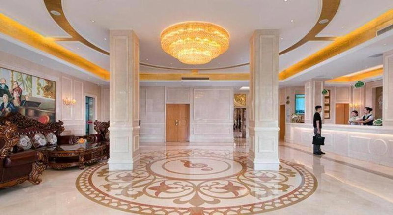 Vienna Hotel Hubei Jinzhou Changjiang University, Ts'ao-shih, China